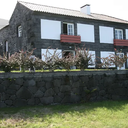 A Casa Do Ouvidor 4* São Roque do Pico